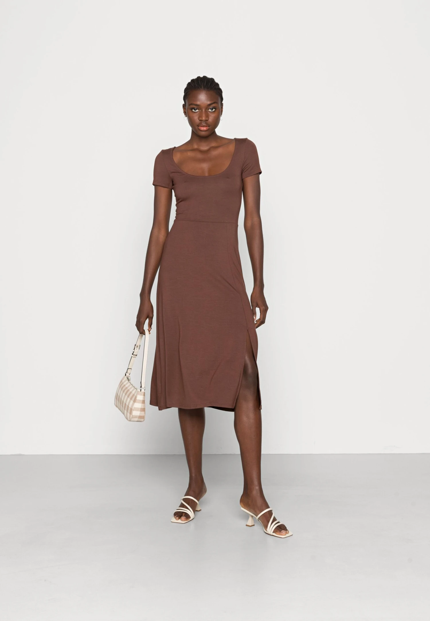 Anna Field Robe En Jersey - Brown 4 Anna Field Robe En Jersey - Brown – Image 2