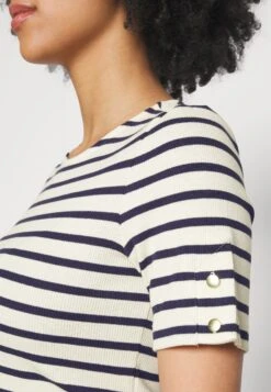 T-Shirt Imprimé - Dark Blue White 11 T-Shirt Imprimé - Dark Blue White -Anna Field 0b036629e0bb4620870776cc2c1e76b0