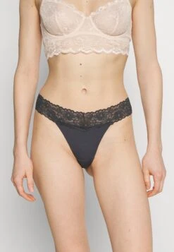 Anna Field 5 Pack - String - White/Nude -Anna Field 3b8c99ba50ad42019f20729be8f7fb6b