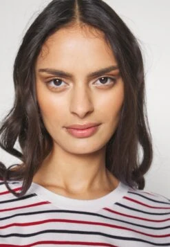 Anna Field 2 Pack - T-Shirt Imprimé - White/Multi-Coloured/Black -Anna Field 9515928ec37e470a9d257dfbf73073d8