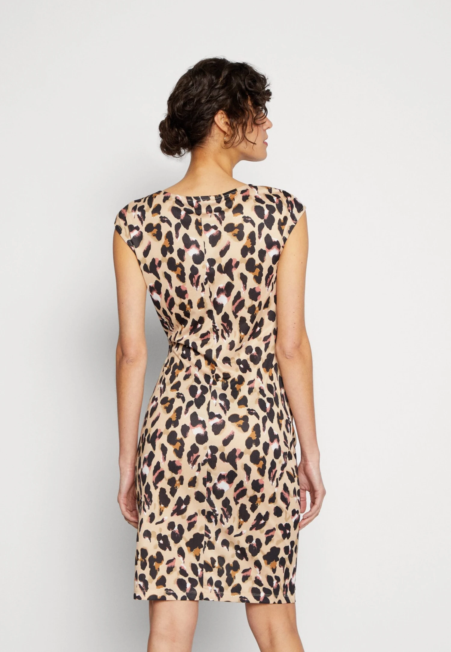 Anna Field Robe En Jersey - Black/Beige/Multi-Coloured 6 Anna Field Robe En Jersey - Black/Beige/Multi-Coloured – Image 4