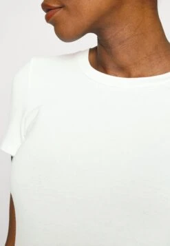 T-Shirt Basique - Off-White -Anna Field dc91d13f16f74c2796a301cd057132ce